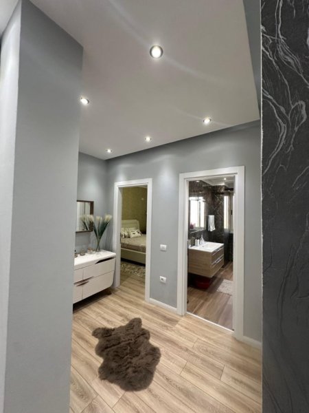 Tirane, shitet apartament 2+1+Ballkon Kati 3, 124 m² 275.000 € (Don Bosko)