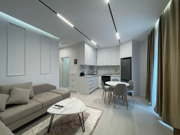 Tirane, jepet me qera apartament 1+1+Ballkon Kati 2, 70 m² 50 € (Ish Parku)