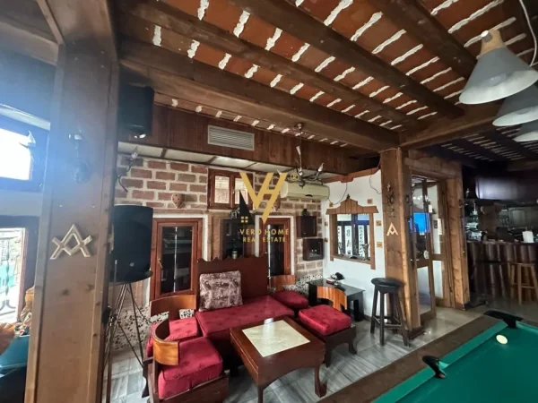 Tirane, jepet me qera ambjent biznesi Kati 0, 1.050 m² 6.000 € (RRETHRROTULLIMI I SHKOZES)