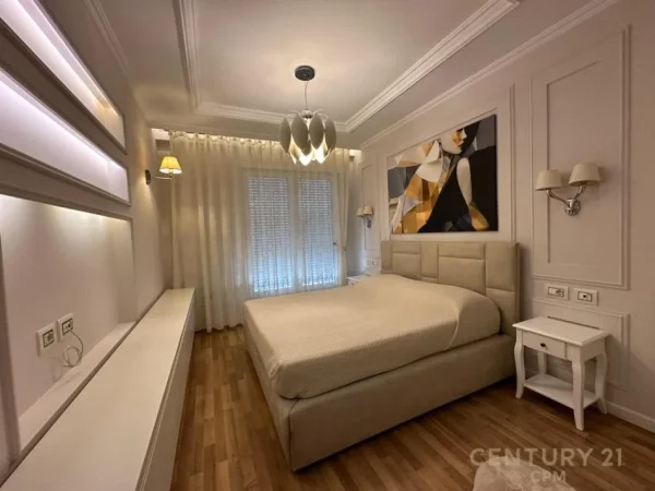 Tirane, jepet me qera apartament 1+1+Aneks+Ballkon Kati 6, 80 m² 850 € (Komuna e Parisit)