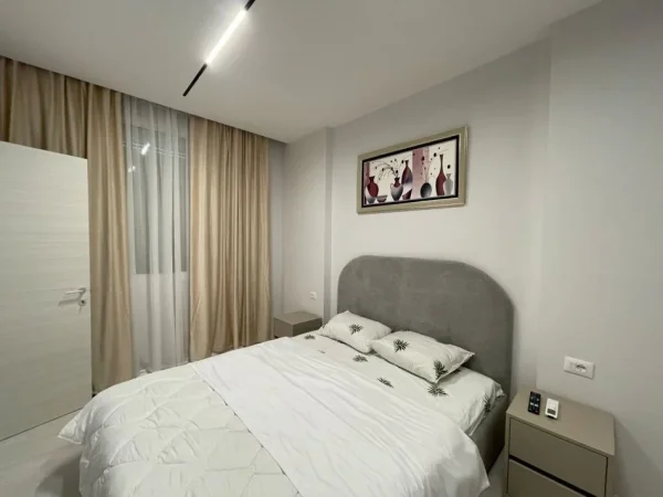 Tirane, jepet me qera apartament 1+1 Kati 3, 69 m² 550 € 