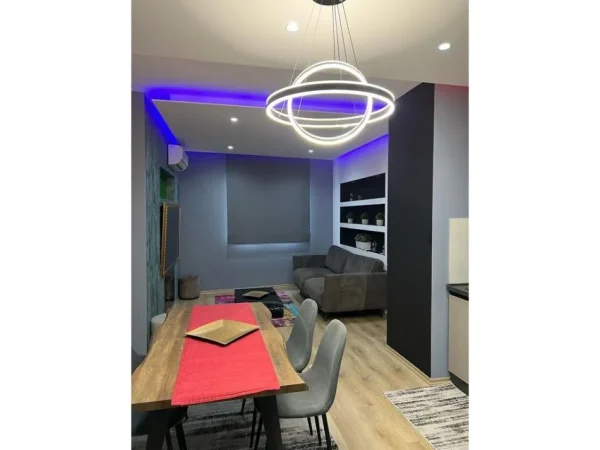 Tirane, jepet me qera apartament 2+1 Kati 7, 105 m² 650 € (Astir)