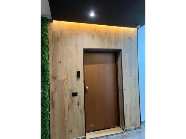 Tirane, jepet me qera apartament 2+1 Kati 7, 105 m² 650 € (Astir)