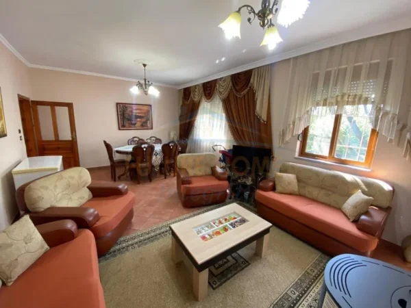 Tirane, shitet shtepi 1 Katshe Kati 0, 188 m² 250.000 € (Laknas)