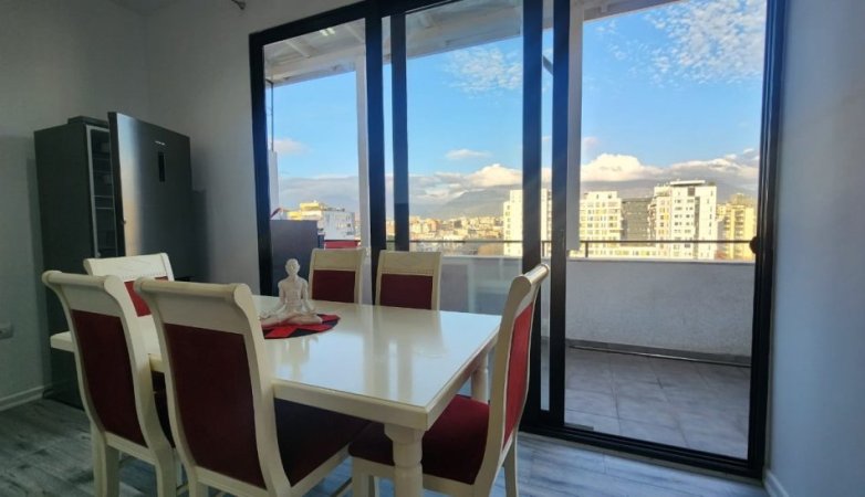 Tirane, jepet me qera apartament 2+1+Verande Kati 9, 80 m² 800 € (Kompleksi Deliorgji)