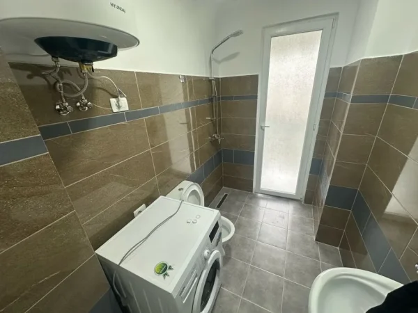 Durres, jepet me qera apartament 2+1+Ballkon Kati 2, 400 € (aleksander goga)