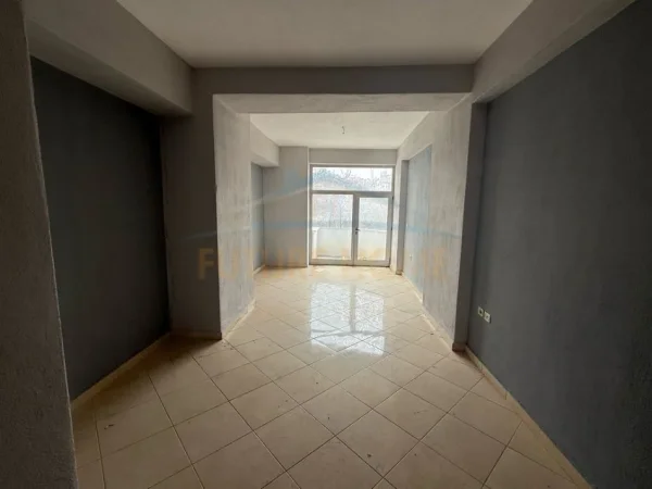 Korce, shitet ambjent biznesi Kati 2, 35 m² 35.000 € (Trekëndëshi, Korçë)