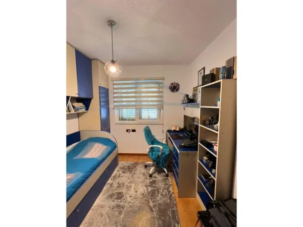 Shitet, Apartament 3+1+2+2 Depo+Tarrace, Rruga Mine Peza, Tirane.