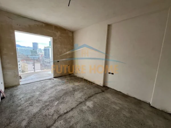 Shitet, Apartament 2+1+2, Qender