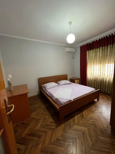 Tirane, shitet apartament 3+1+Aneks+Ballkon Kati 5, 100 m² 140.000 € 