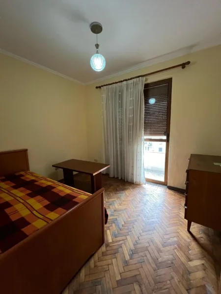 Tirane, shitet apartament 3+1+Aneks+Ballkon Kati 5, 100 m² 140.000 € 