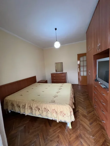 Tirane, shitet apartament 3+1+Aneks+Ballkon Kati 5, 100 m² 140.000 € 