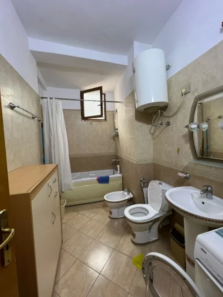 Tirane, shitet apartament 3+1+Aneks+Ballkon Kati 5, 100 m² 140.000 € 