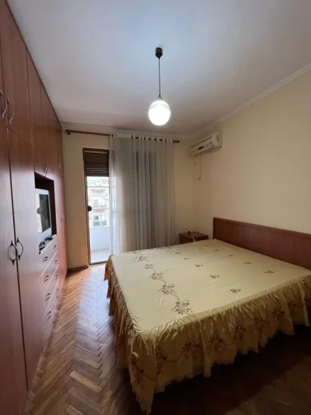 Tirane, shitet apartament 3+1+Aneks+Ballkon Kati 5, 100 m² 140.000 € 