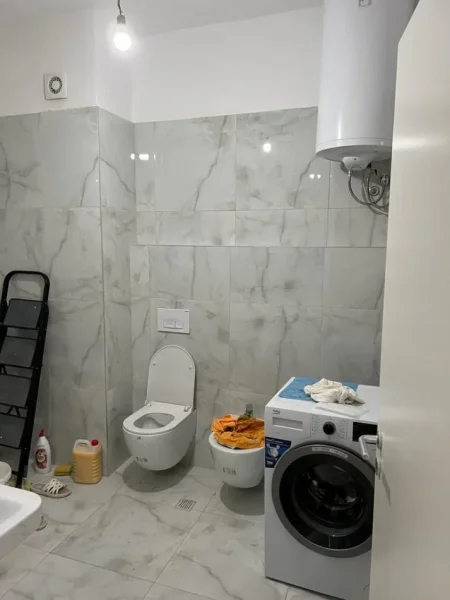 Tirane, shitet apartament 2+1+Ballkon Kati 3, 94 m² 235.000 € 