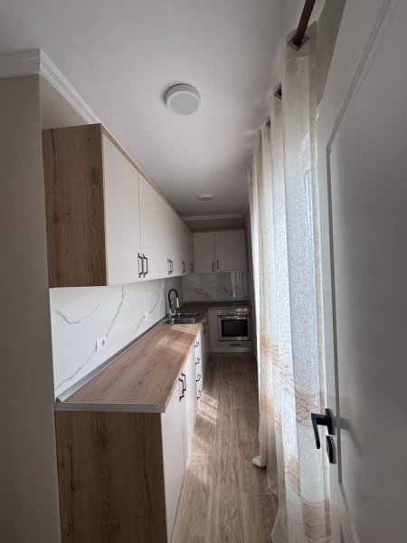 Tirane, jepet me qera apartament 2+1+Ballkon Kati 5, 80 m² 500 € (Selite)