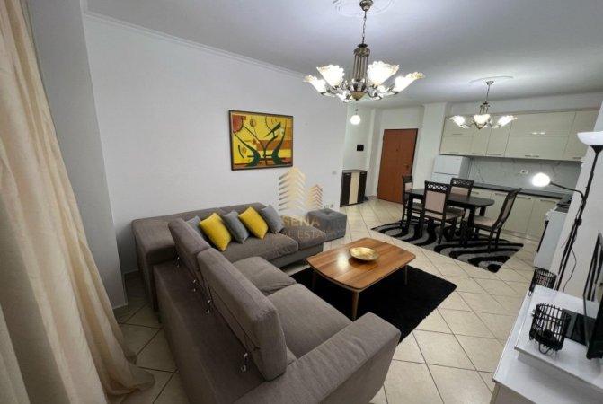 Tirane, jepet me qera apartament 2+1+Ballkon Kati 4, 85 m² 680 € (Rruga Bilal Golemi)