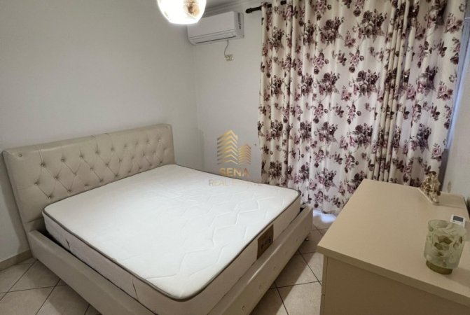 Tirane, jepet me qera apartament 2+1+Ballkon Kati 4, 85 m² 680 € (Rruga Bilal Golemi)