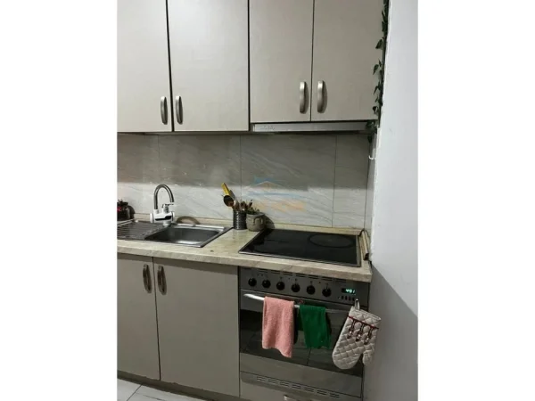 Shitet, Duplex,Rruga 5 Maji Tirane