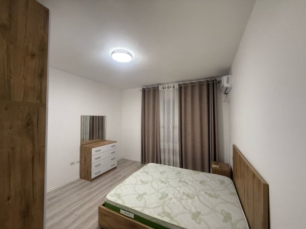 Tirane, jepet me qera apartament 1+1+Ballkon Kati 9, 75 m² 430 € (Yzberisht tek Grand Galery)