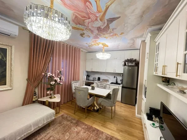 Tirane, jepet me qera apartament 2+1+Ballkon , 83 m² 1.300 € (Myslym Shyri)