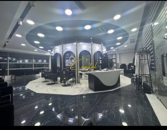 Tirane, shitet ambjent biznesi Kati 1, 157 m² 471.000 € (ASTIR)