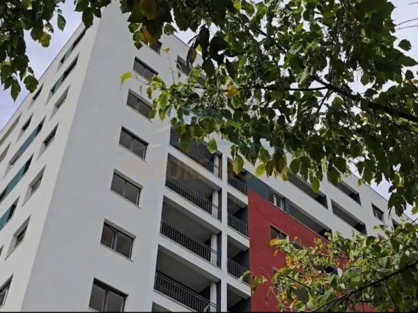 Tirane, shes apartament 2+1+Ballkon Kati 9, 100 m² 155.000 € (Kongresi i Manastirit)