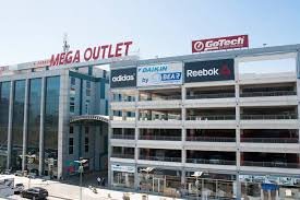 Tirane, jepet me qera ambjent biznesi Kati 3, 600 m² 2.500 € (casa italia)