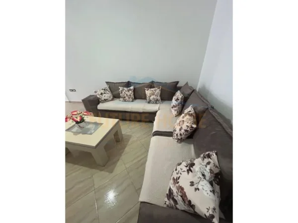 Tirane, shitet apartament 2+1 Kati 3, 90 m² 80.000 € (FRESK)