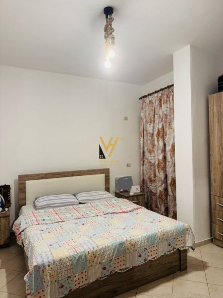 Tirane, jepet me qera apartament 1+1+Ballkon Kati 3, 80 m² 450 € (SELITE)
