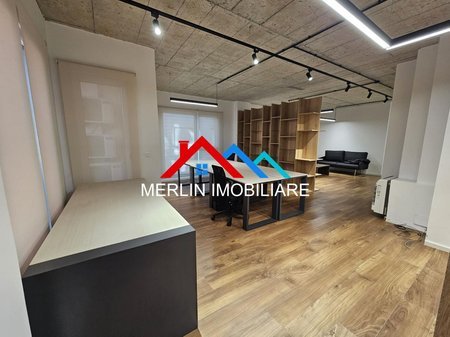 Tirane, jepet me qera zyre Kati 2, 175 m² 2.500 € (Rruga e Elbasanit)