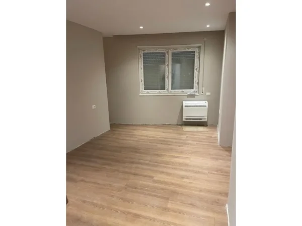 SHITET APARTAMENT 2+1 NE QENDER ,NE PROCES MOBILIMI