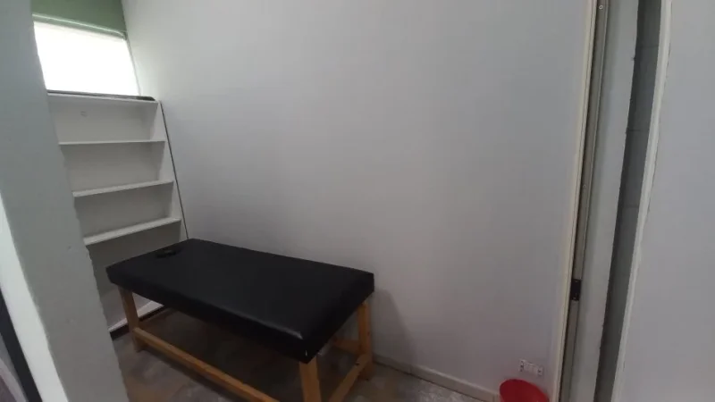 Tirane, jepet me qera dyqan Kati 2, 50 m² 600 € (Rruga e Kavajes)