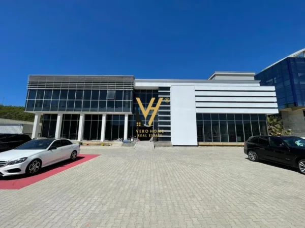 Tirane, shitet ambjent biznesi Kati 0, 1.770 m² 3.000.000 € (VORE, MARIKAJ)