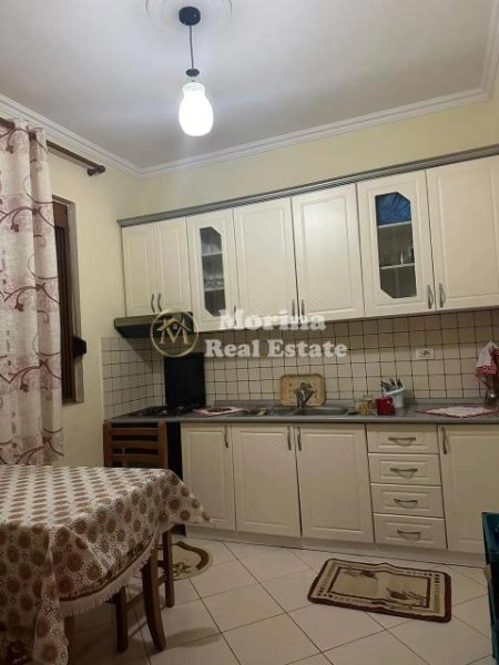 Tirane, jepet me qera shtepi 1+1+Aneks Kati 2, 90 m² 400 € (Jordan Misja)