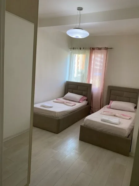 Tirane, jepet me qera apartament 2+1 Kati 2, 100 m² 620 € (RRUGA E KAVAJËS)