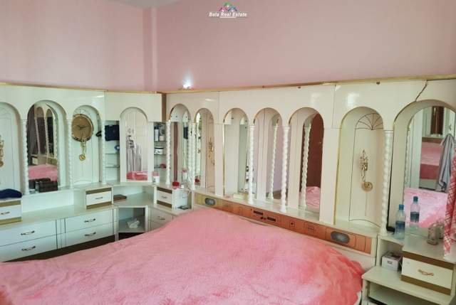 Tirane, jepet me qera apartament 4+1 Kati 4, 144 m² 600 Euro (21 dhjetori)