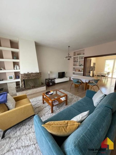Tirane, jepet me qera Vile 2 Katshe Kati 2, 250 m² 2.000 Euro (Rruga Ali Visha)