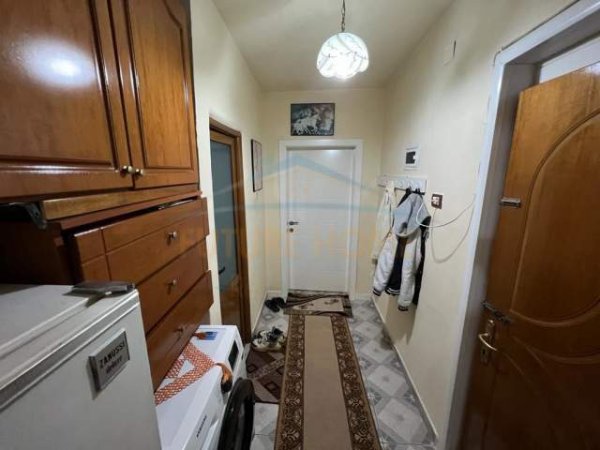 Korce, shitet apartament 1+1 Kati 3, 55 m² 33.000 Euro (Lagjia 16, Korçë)