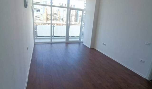 Tirane, jepet per zyra, apartament 3+1 Kati 2, 97 m² 800 €  (Komuna e parisit, Kika2)