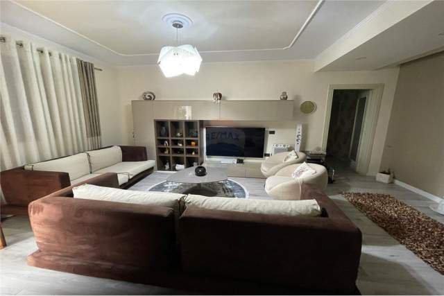 Tirane, jepet me qera apartament 2+1+A+BLK Kati 2, 125 m² 400 Euro