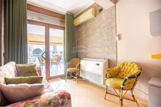 Tirane, jepet me qera apartament 2+1+BLK Kati 4, 130 m² 800 Euro (Ish Blloku)