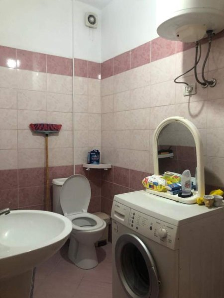 Tirane, jepet me qera apartament 1+1+BLK Kati 8, 70 m² 35.000 Leke (Kompleksi Molla)