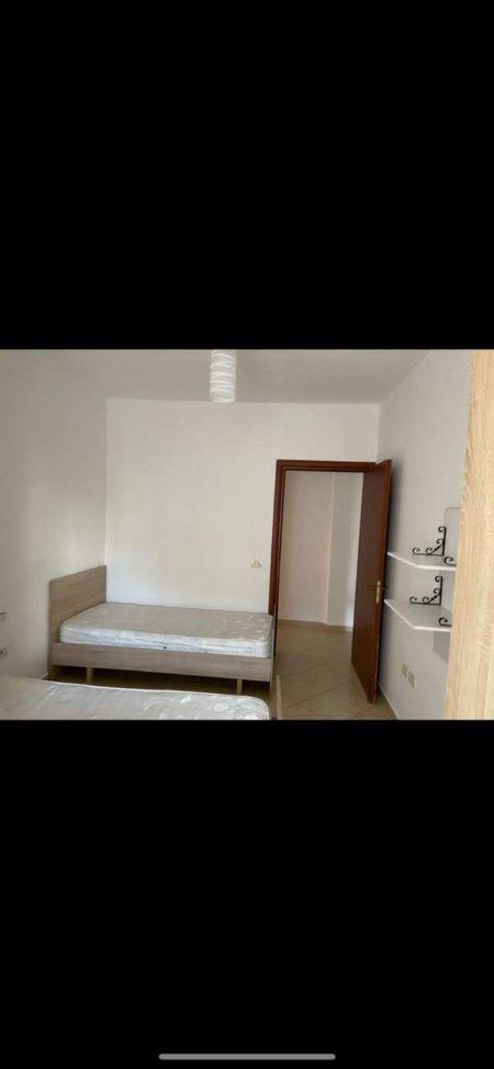 Tirane, jepet me qera apartament 2+1+BLK Kati 2, 98 m² 400 Euro (rruga Bill Klinton)