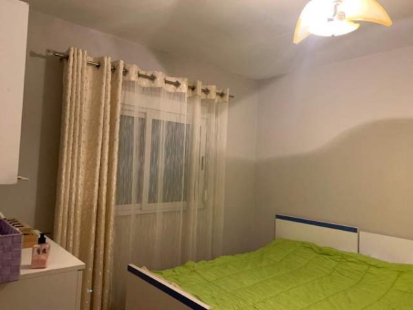 Tirane, jepet me qera apartament 2+1+BLK Kati 3, 100 m² 400 Euro (Laprake)