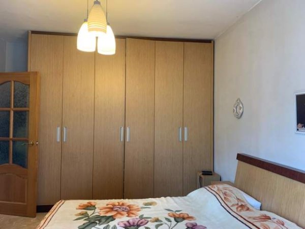 Tirane, jepet me qera apartament 2+1+BLK Kati 3, 100 m² 400 Euro (Laprake)