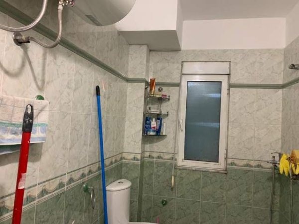 Tirane, jepet me qera apartament 2+1+BLK Kati 3, 100 m² 400 Euro (Laprake)