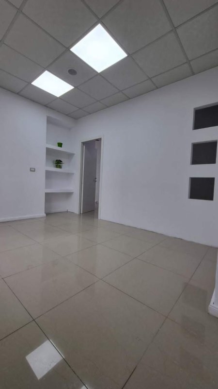 Tirane, jepet me qera apartament 2+1 Kati 2, 80 m² 350 Euro (Ish Parku Autobuzave)