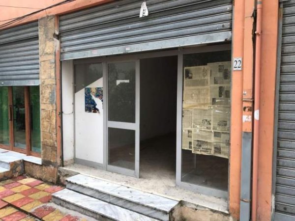 Tirane, shitet dyqan Kati 0, 45 m² 69.500 Euro (Ne krah te shkolles Krista Rama)