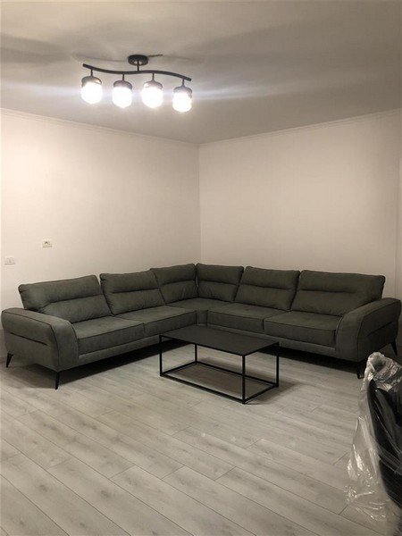 Tirane, jepet me qera apartament 2+1 Kati 4, 140 m² 400 Euro (Linzë)